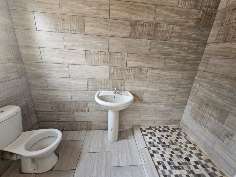 To Let 1 Bedroom Property for Rent in Thorisong Free State